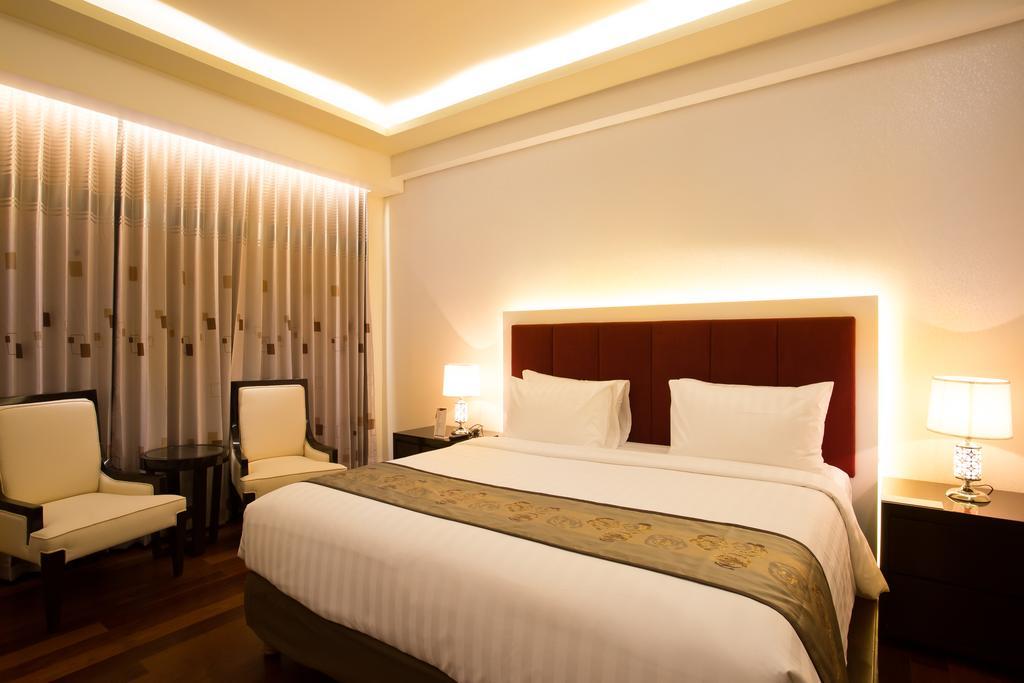 Golden Palace Hotel Lombok Mataram Bilik gambar