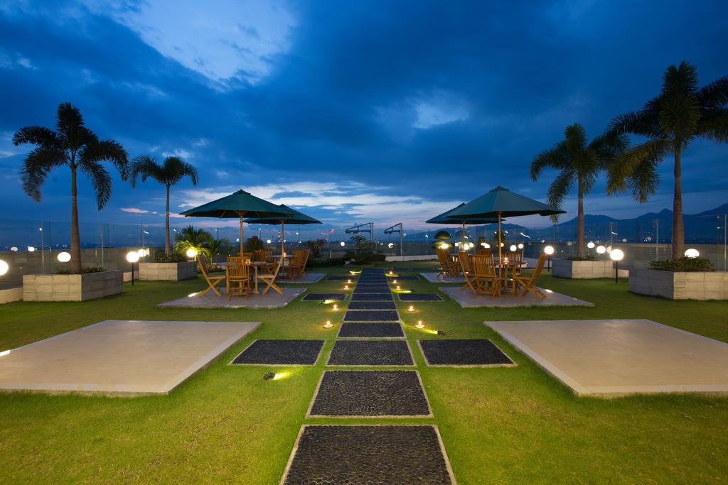 Golden Palace Hotel Lombok Mataram Luaran gambar