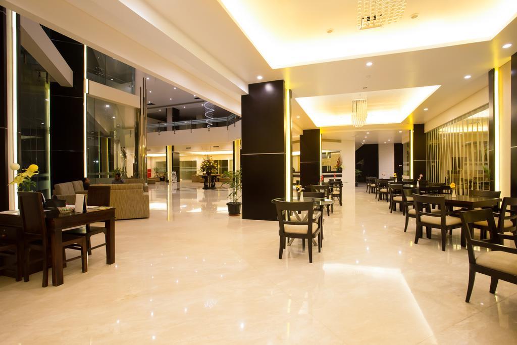 Golden Palace Hotel Lombok Mataram Luaran gambar