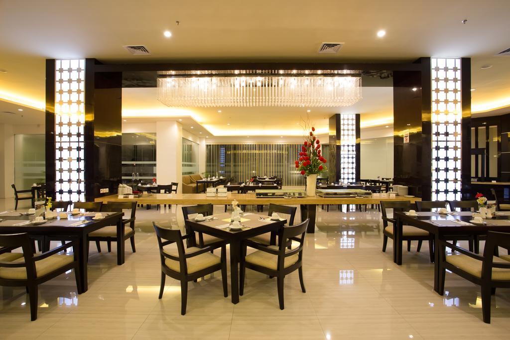 Golden Palace Hotel Lombok Mataram Luaran gambar