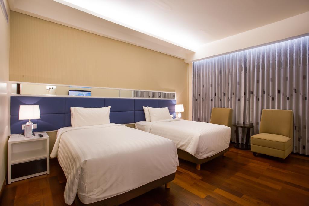 Golden Palace Hotel Lombok Mataram Luaran gambar