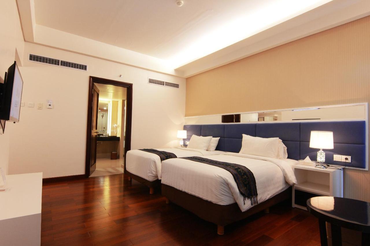 Golden Palace Hotel Lombok Mataram Luaran gambar